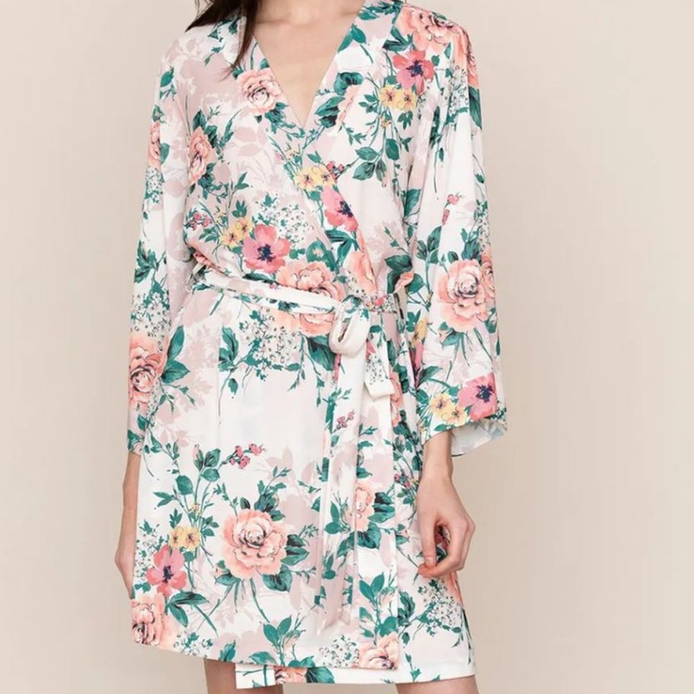 * NWT Yumi Kim Floral Robe *